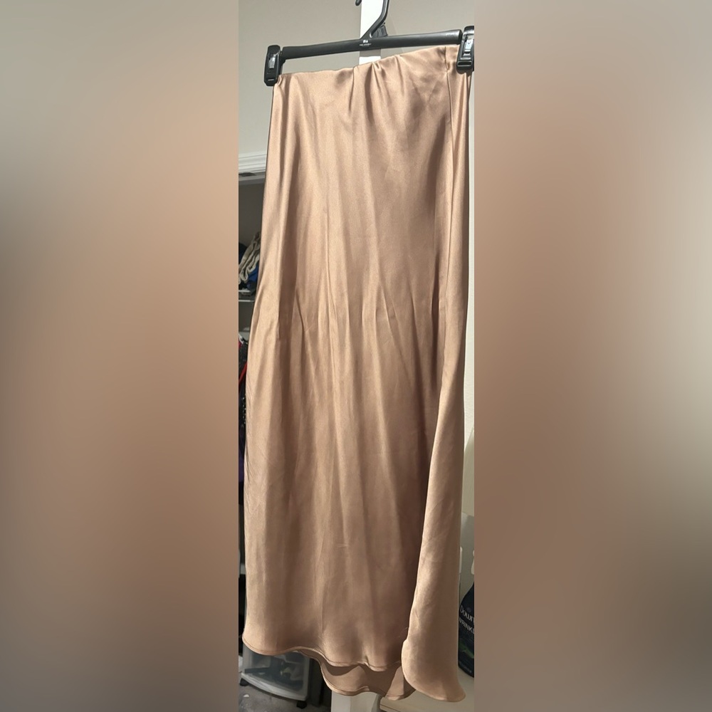 ZARA silk like /satin like long skirt. WORN 3times. SIZE XS